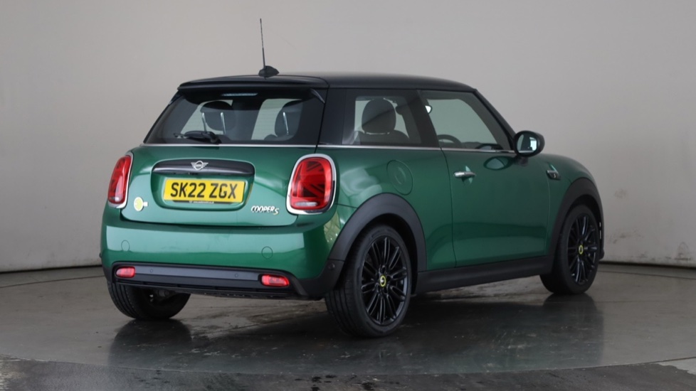 MINI HATCHBACK Image 5