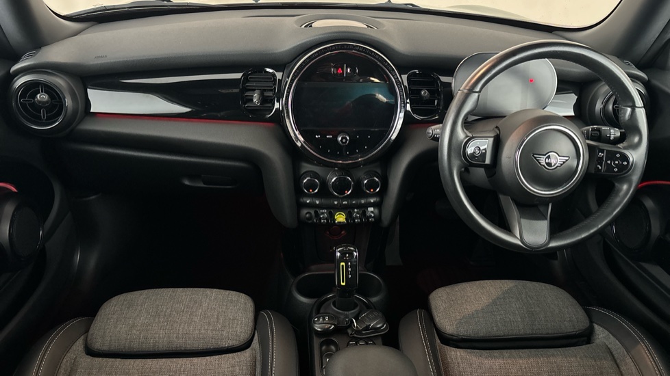MINI HATCHBACK Image 11