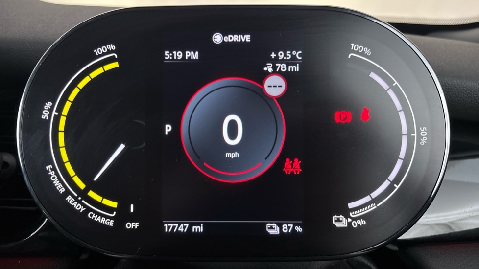 MINI HATCHBACK Image 13