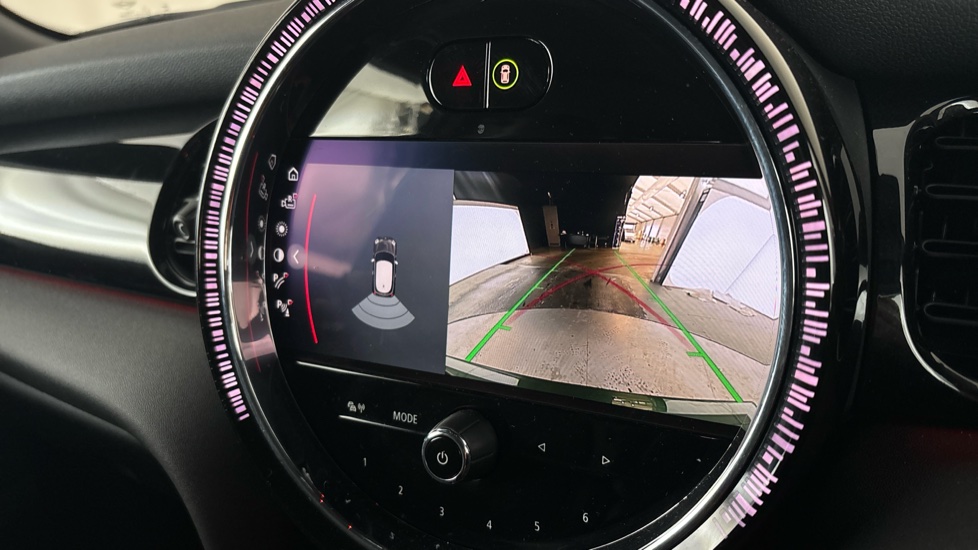 MINI HATCHBACK Reverse camera