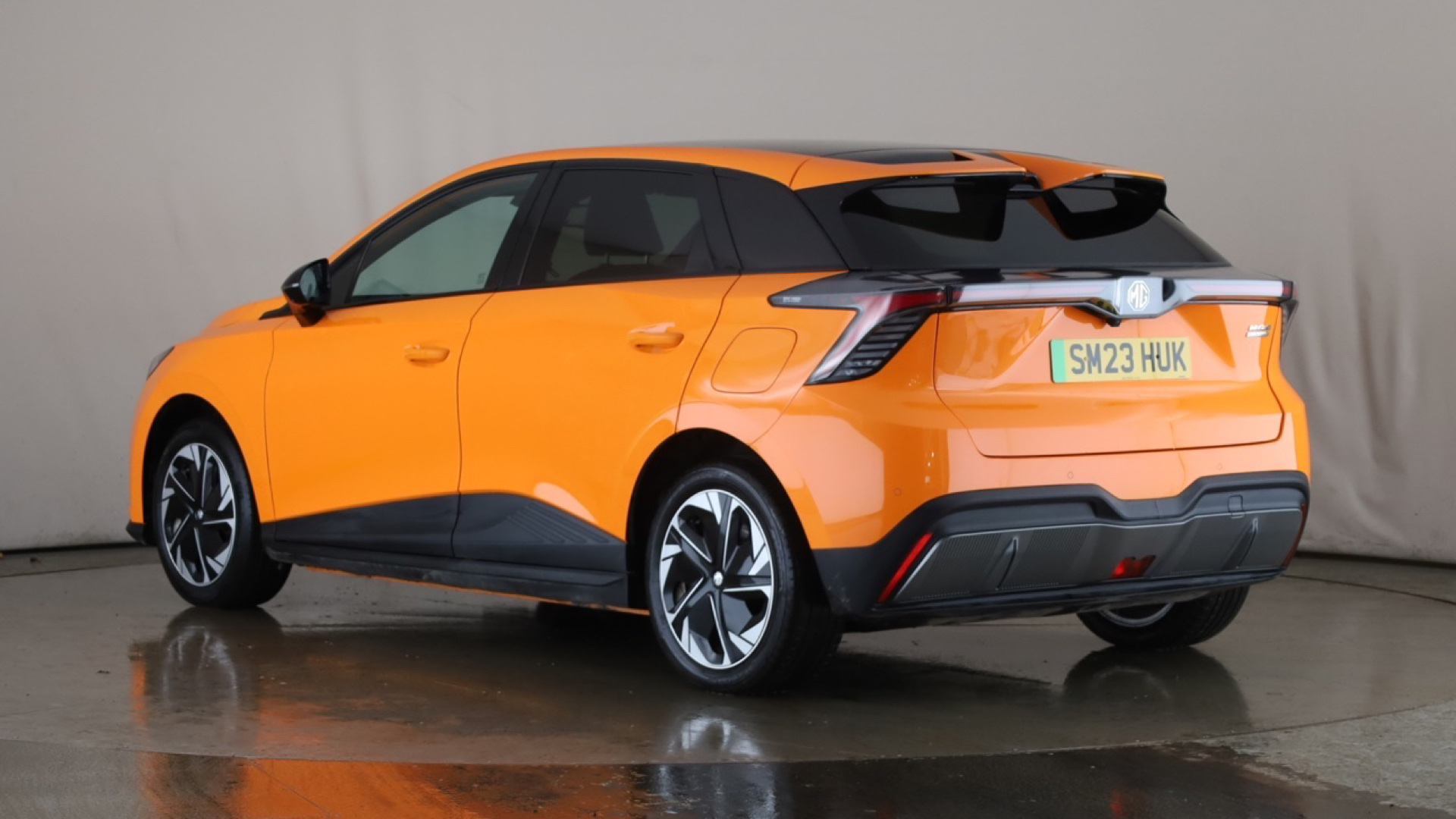 150kW Trophy EV Long Range 64kWh 5dr Auto [2023]