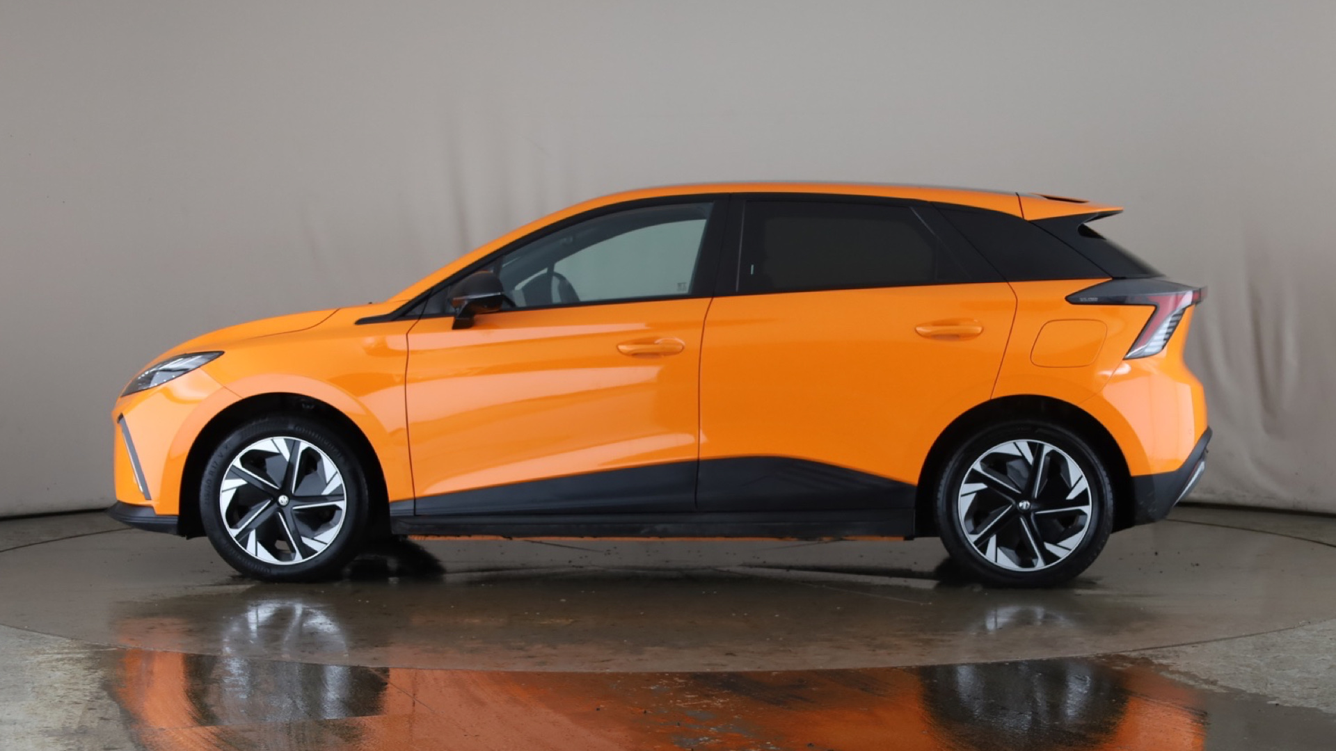 150kW Trophy EV Long Range 64kWh 5dr Auto [2023]