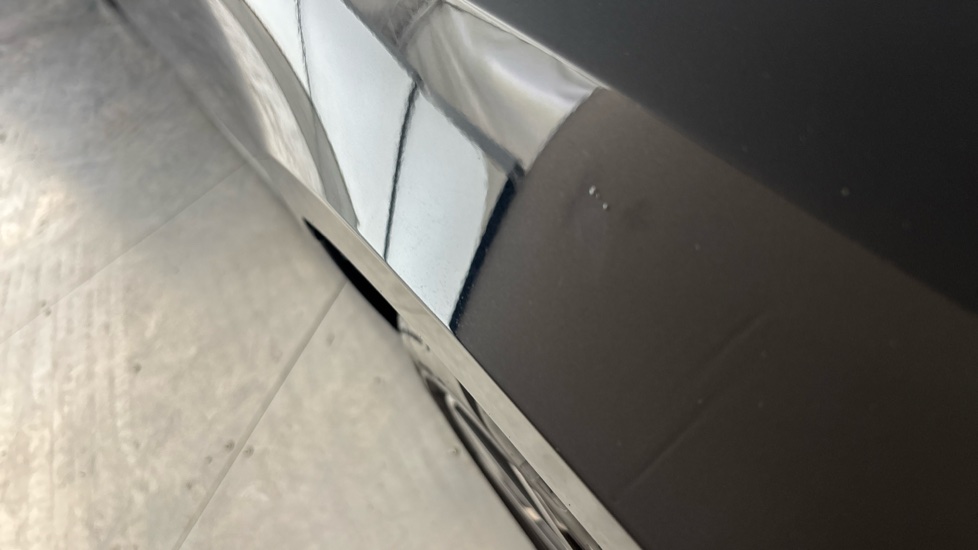BMW I4 chips