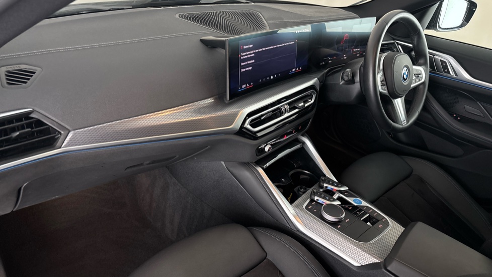 BMW I4 Image 10
