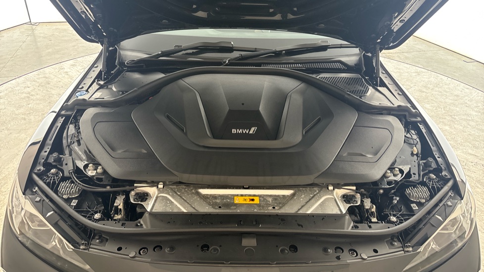 BMW I4 Image 16