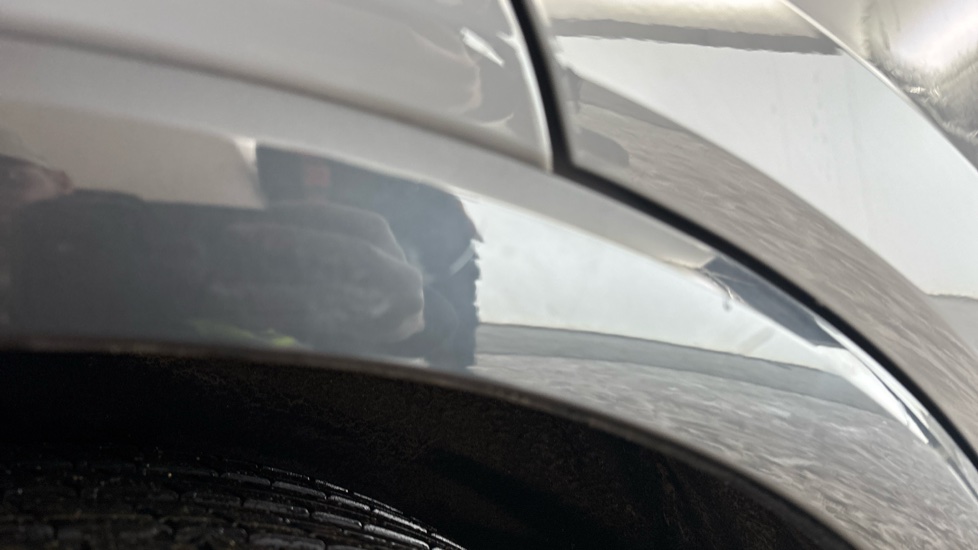 AUDI Q4 scratches