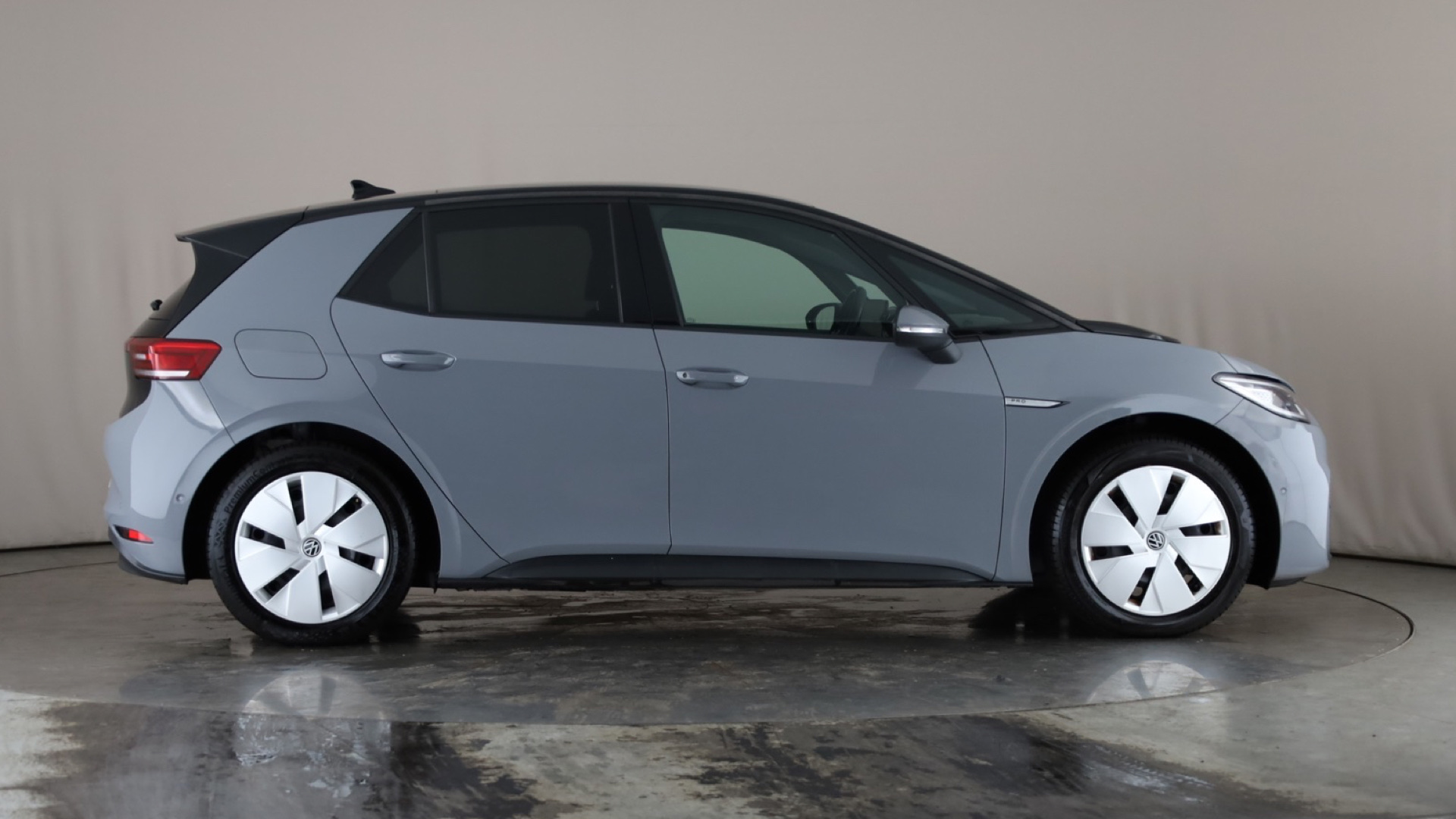 4020616 150kW Family Pro Perform 58kWh 5dr Auto [120kW Ch]