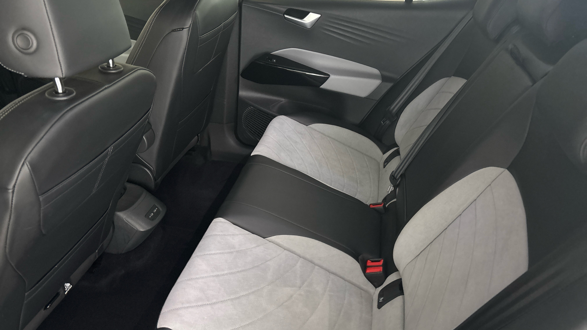 4020616 150kW Family Pro Perform 58kWh 5dr Auto [120kW Ch]