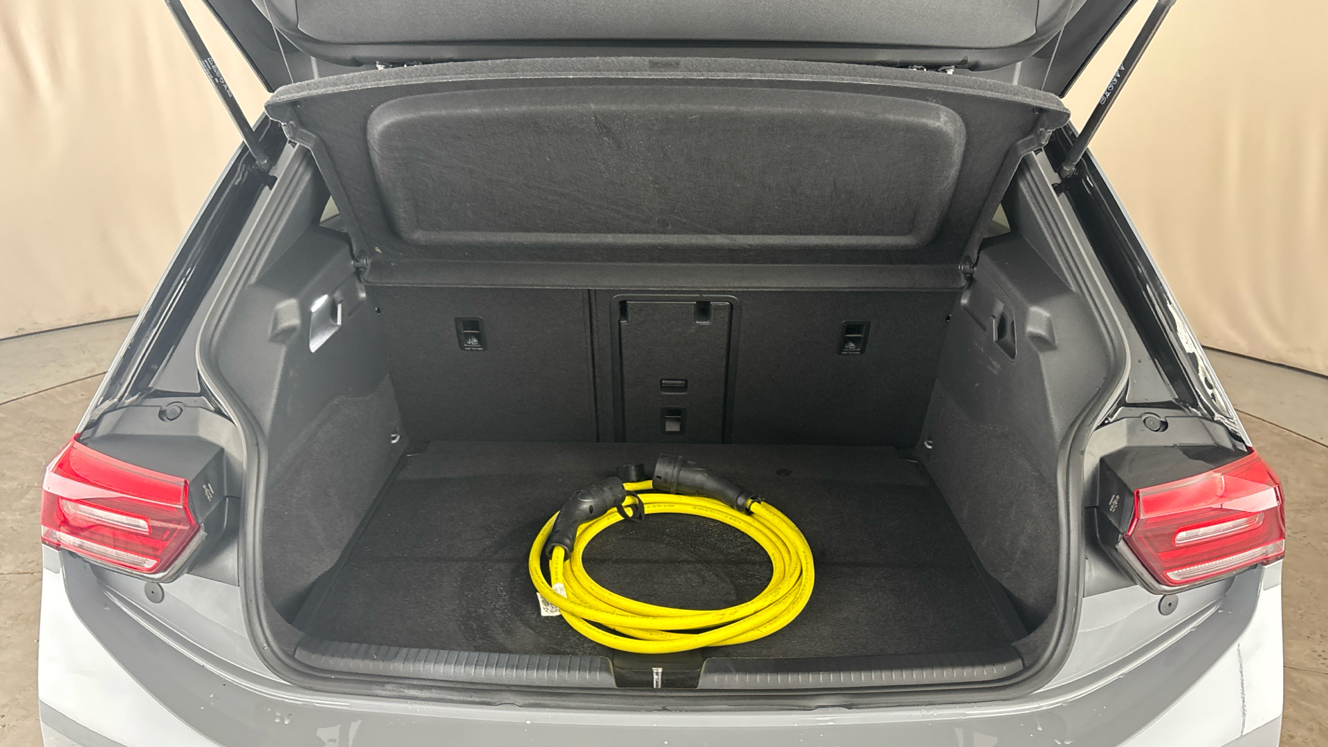 4020616 150kW Family Pro Perform 58kWh 5dr Auto [120kW Ch]