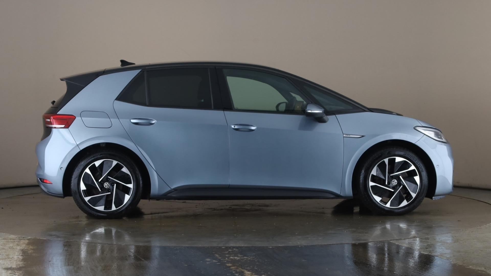 4049542 150kW Family Pro Performance 58kWh 5dr Auto