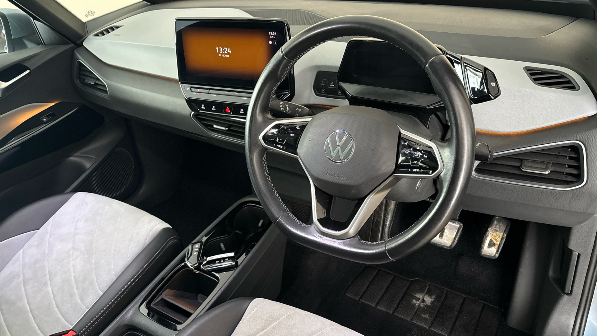 4049542 150kW Family Pro Performance 58kWh 5dr Auto