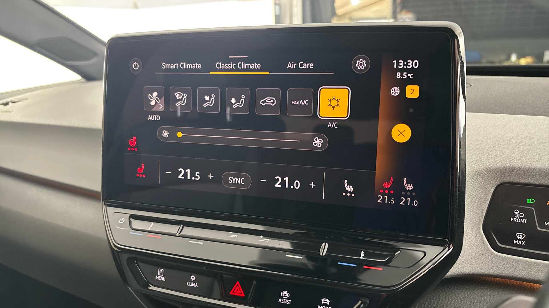 4049542 150kW Family Pro Performance 58kWh 5dr Auto