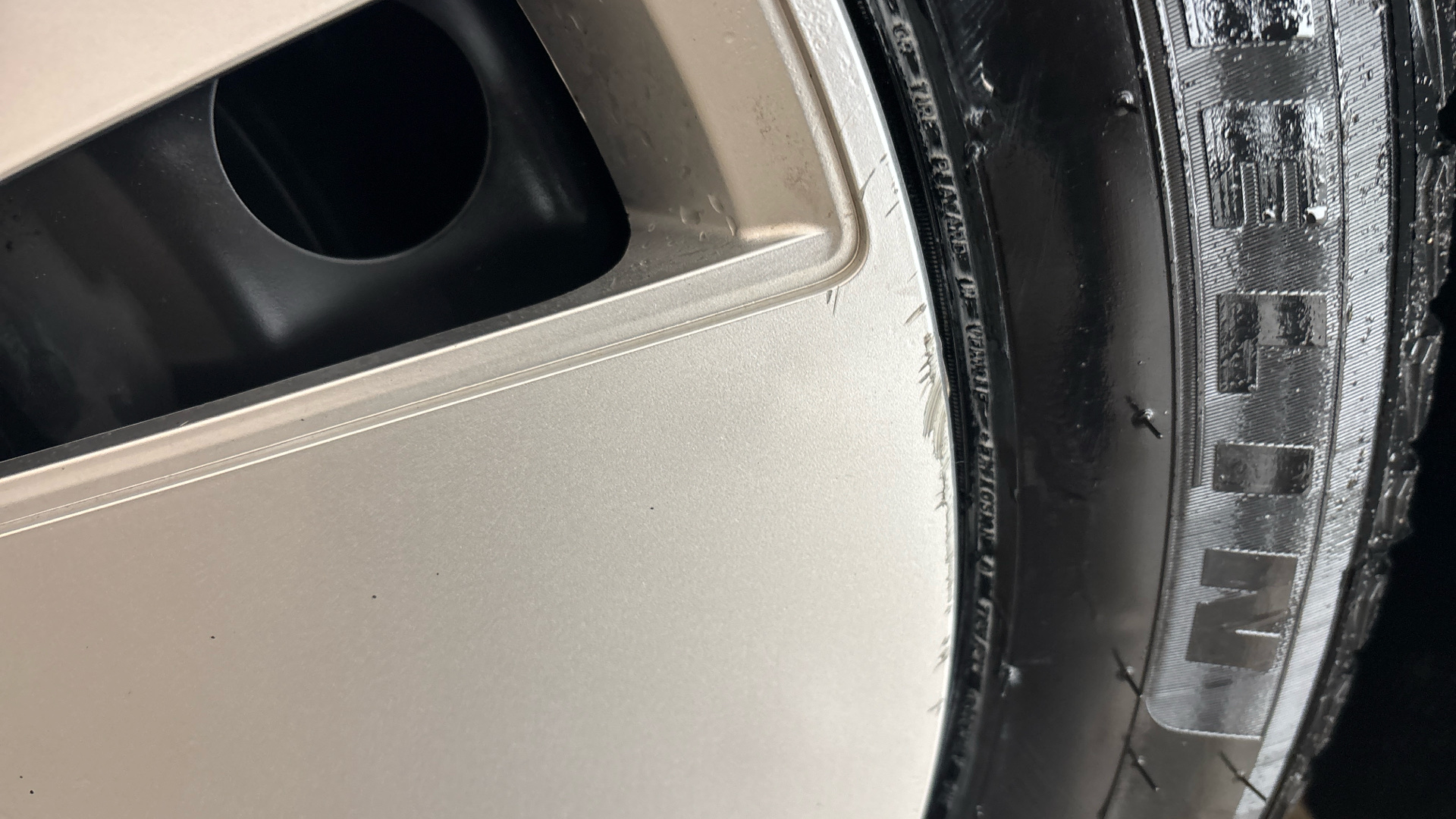 4049540 150kW Family Pro Performance 58kWh 5dr Auto