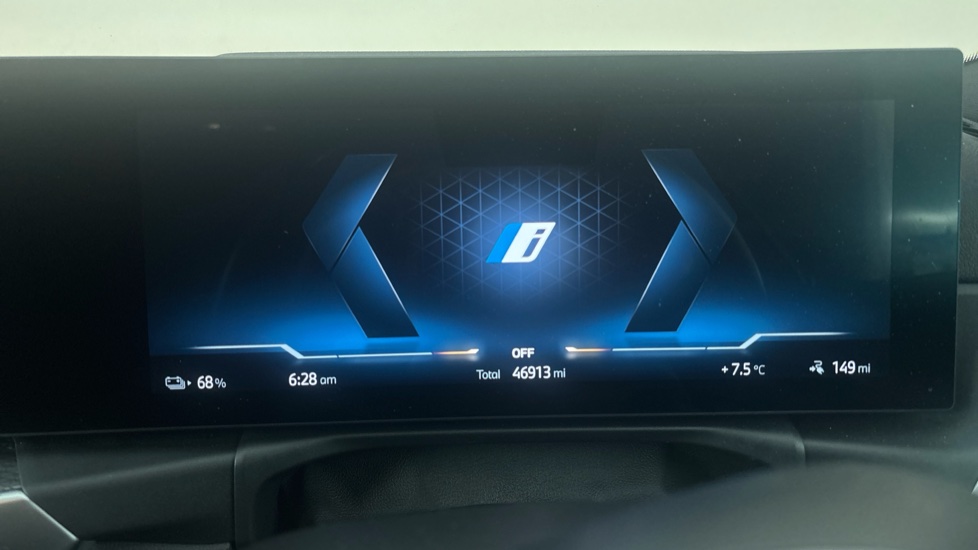 BMW I4 Image 13