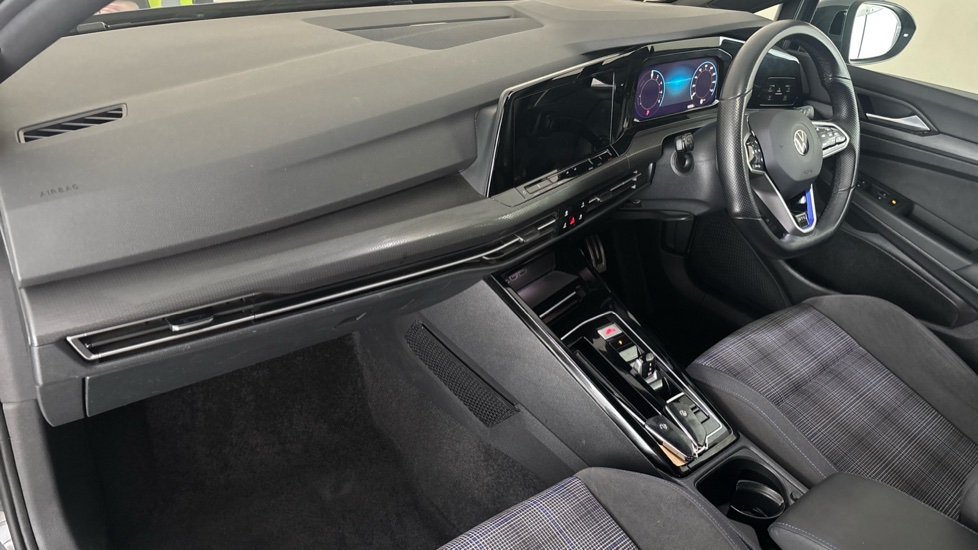 VOLKSWAGEN GOLF Image 10