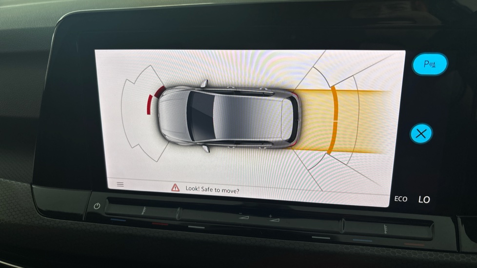 VOLKSWAGEN GOLF reverse camera