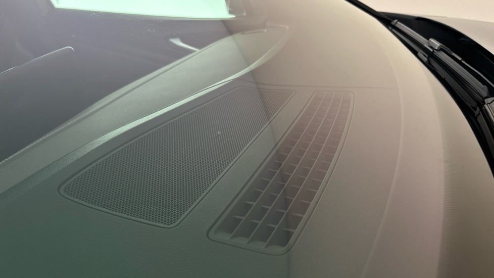VOLKSWAGEN ID.4 chips