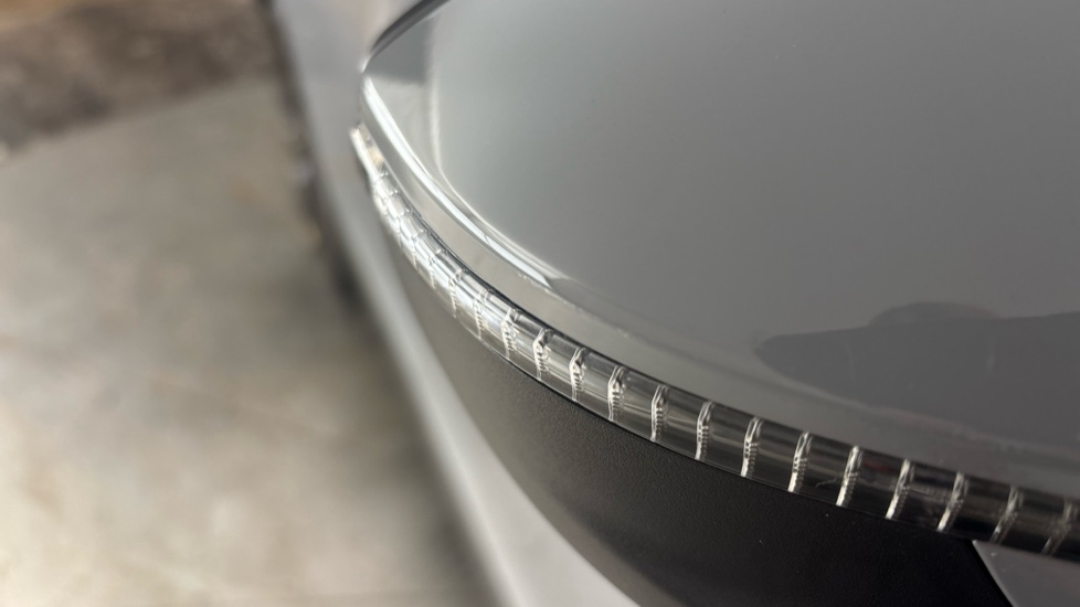 VOLKSWAGEN ID.4 scratches