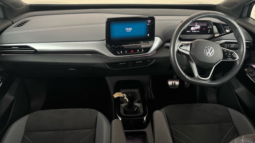 VOLKSWAGEN ID.4 Image 11