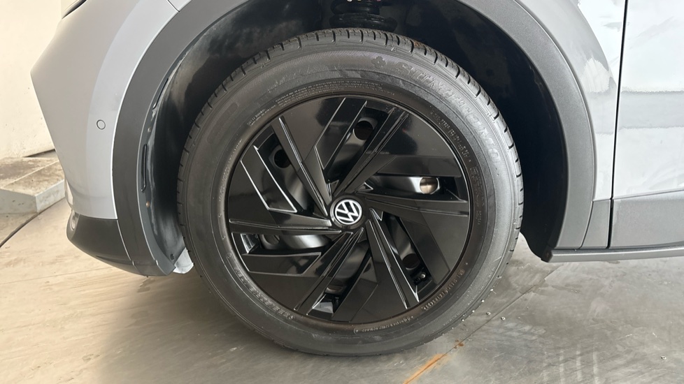 VOLKSWAGEN ID.4 Image 17