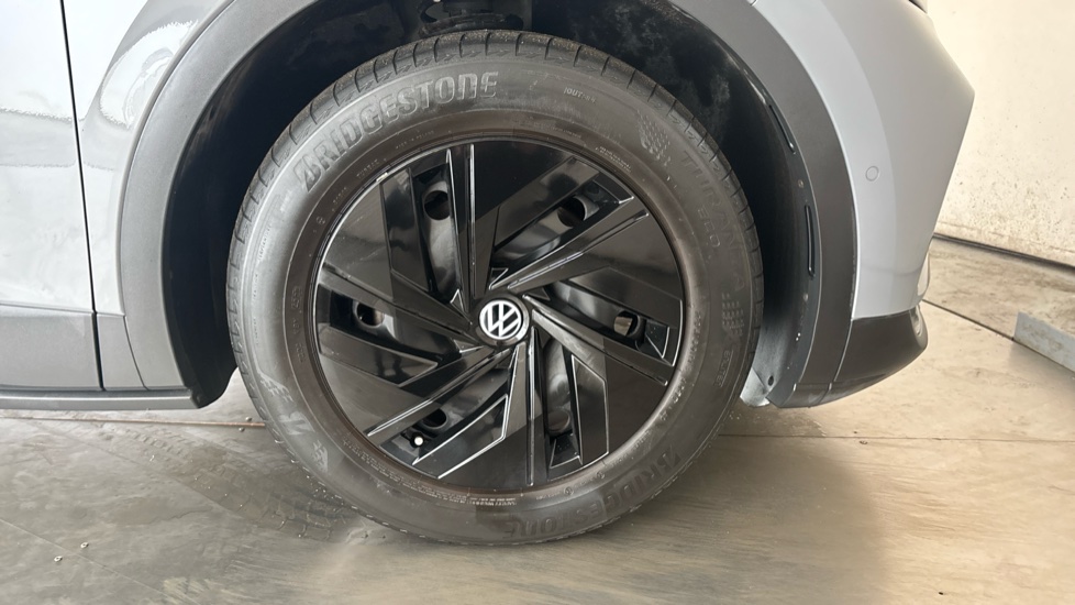 VOLKSWAGEN ID.4 Image 20