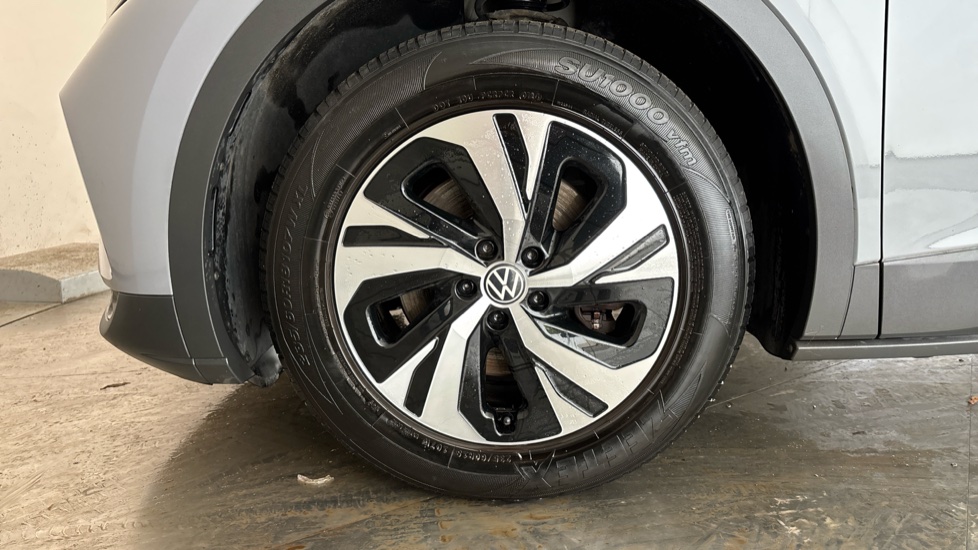 VOLKSWAGEN ID.4 Image 17