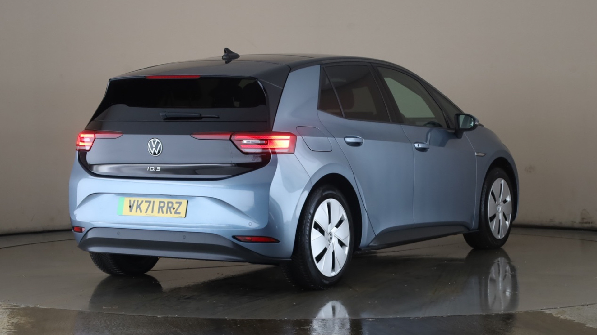 4060159 150kW Family Pro Performance 58kWh 5dr Auto