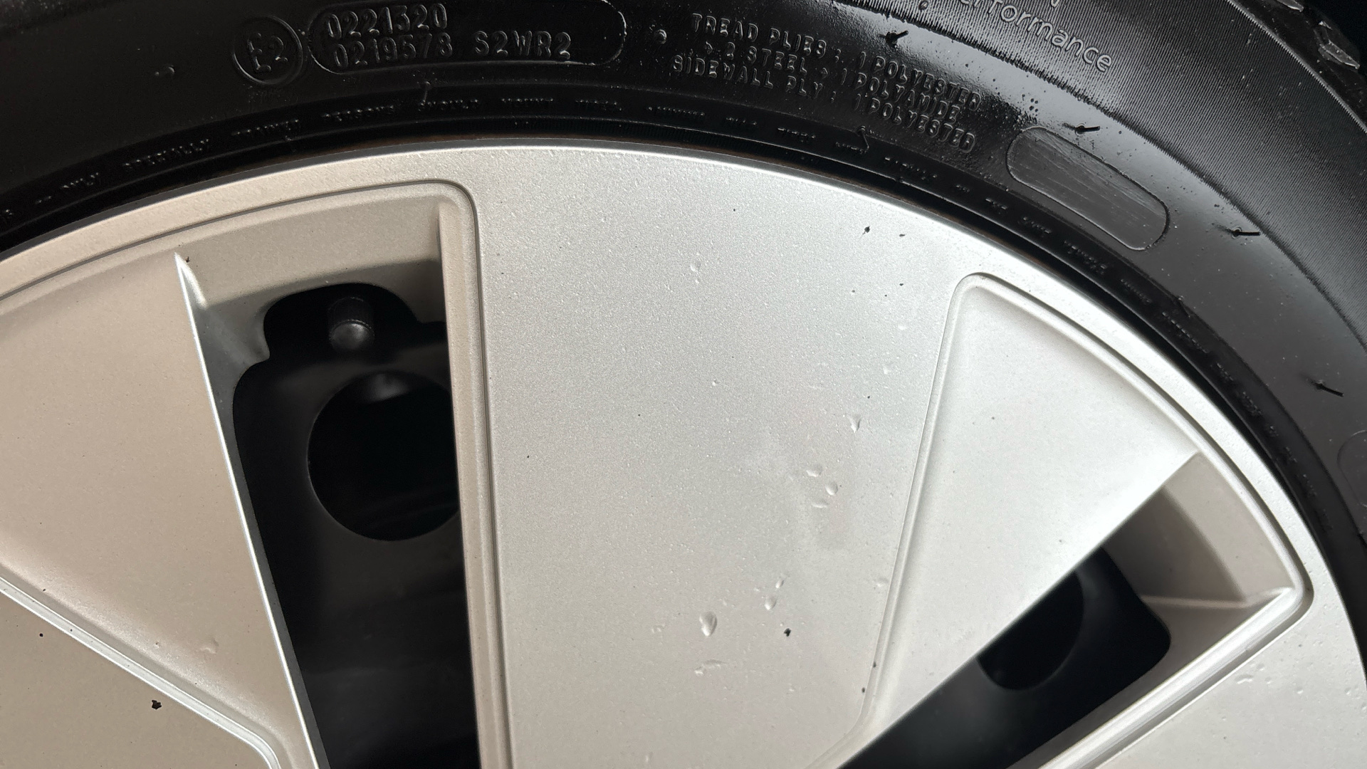 4060159 150kW Family Pro Performance 58kWh 5dr Auto