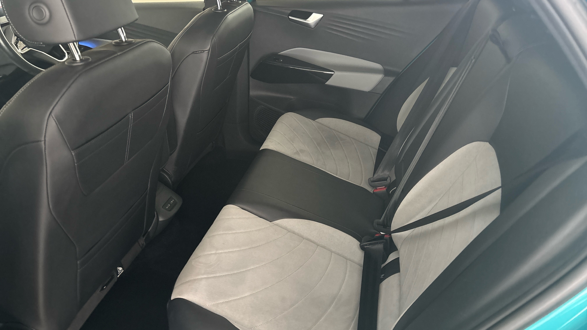 4020619 150kW Family Pro Performance 58kWh 5dr Auto