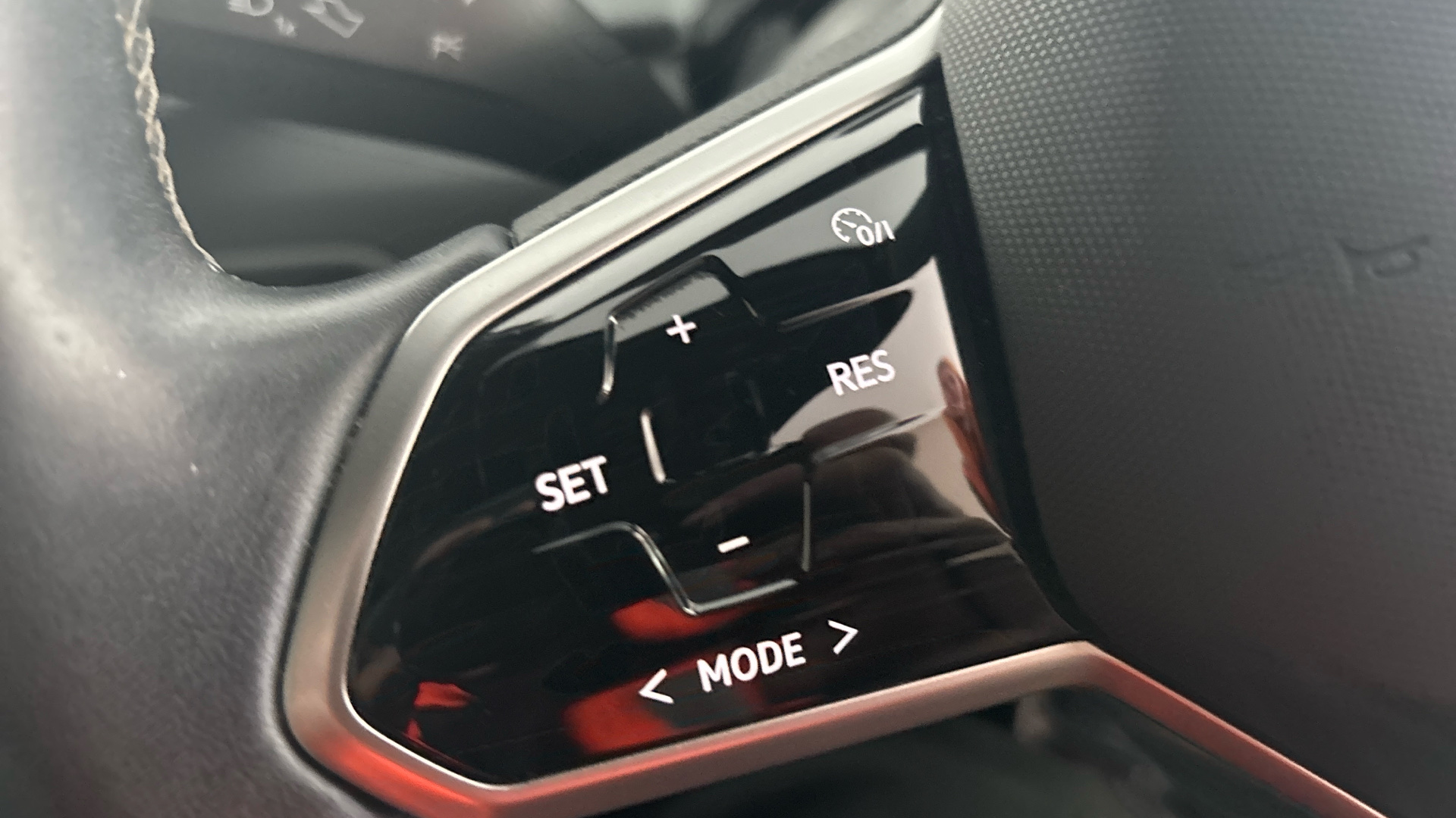 4020619 150kW Family Pro Performance 58kWh 5dr Auto