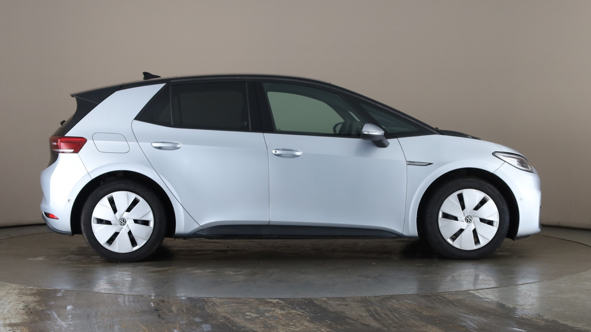 4020852 150kW Family Pro Performance 58kWh 5dr Auto