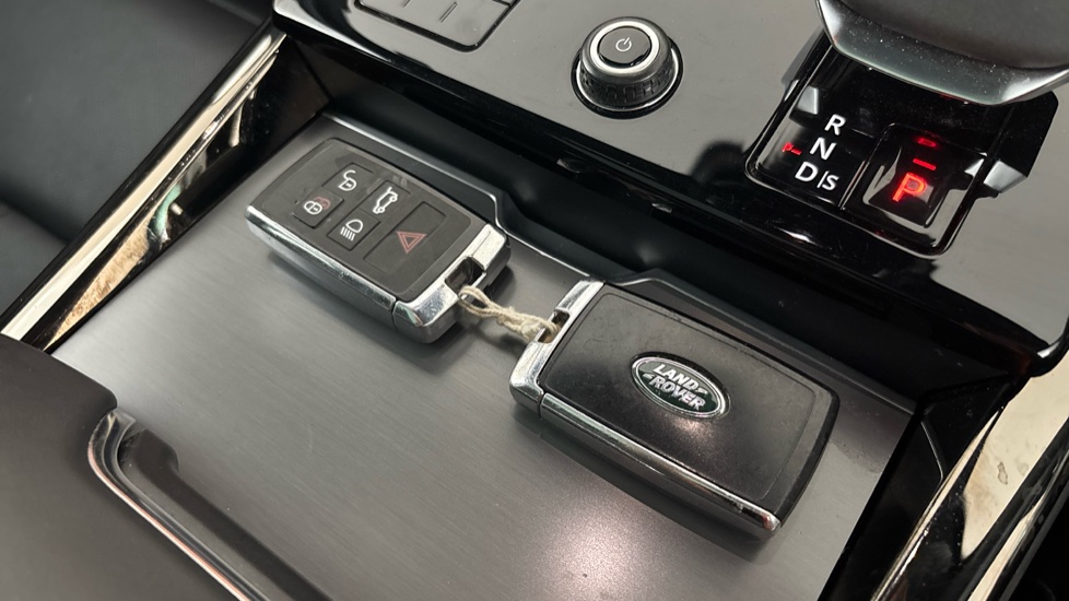 LAND ROVER RANGE ROVER SPORT 2 keys available