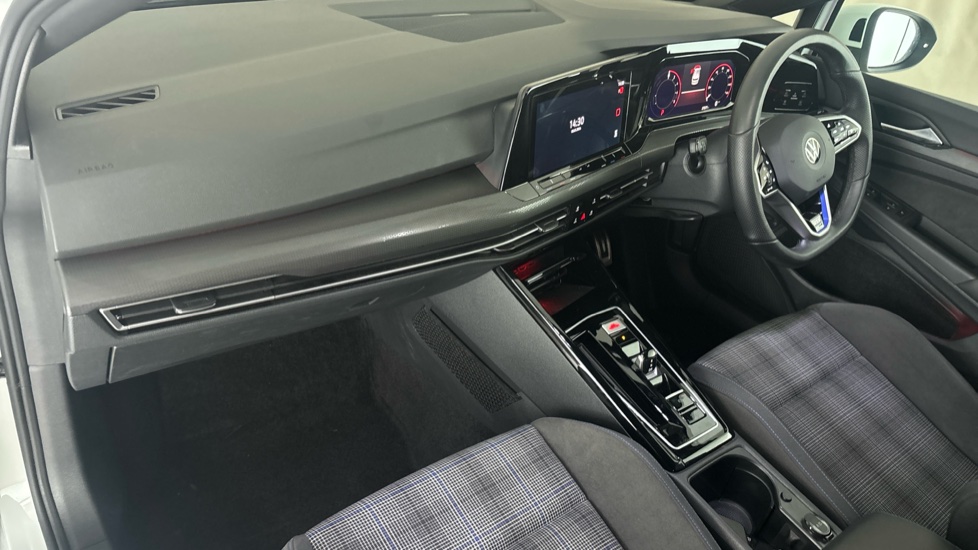 VOLKSWAGEN GOLF Image 10
