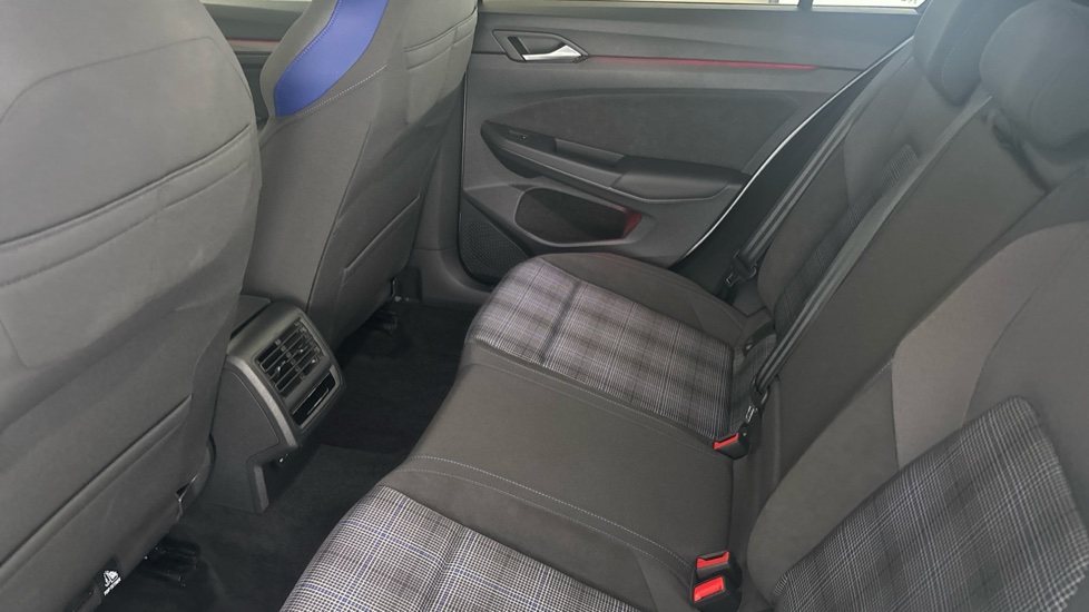 VOLKSWAGEN GOLF Image 14