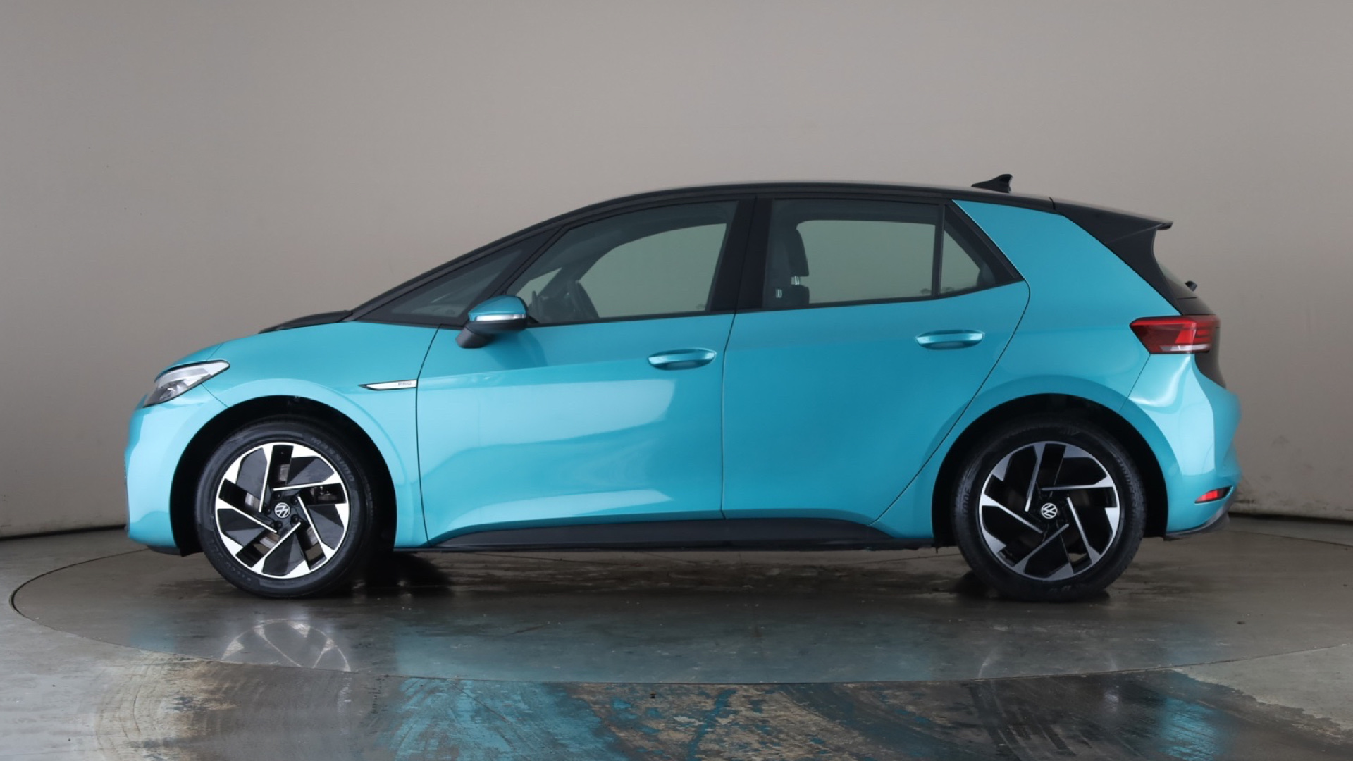 4027752 150kW Life Pro Performance 58kWh 5dr Auto