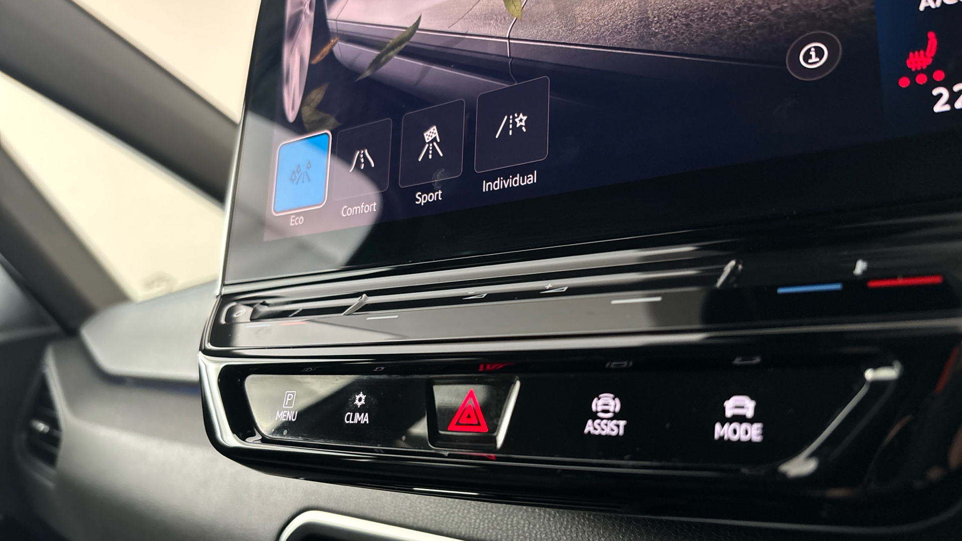 4027752 150kW Life Pro Performance 58kWh 5dr Auto