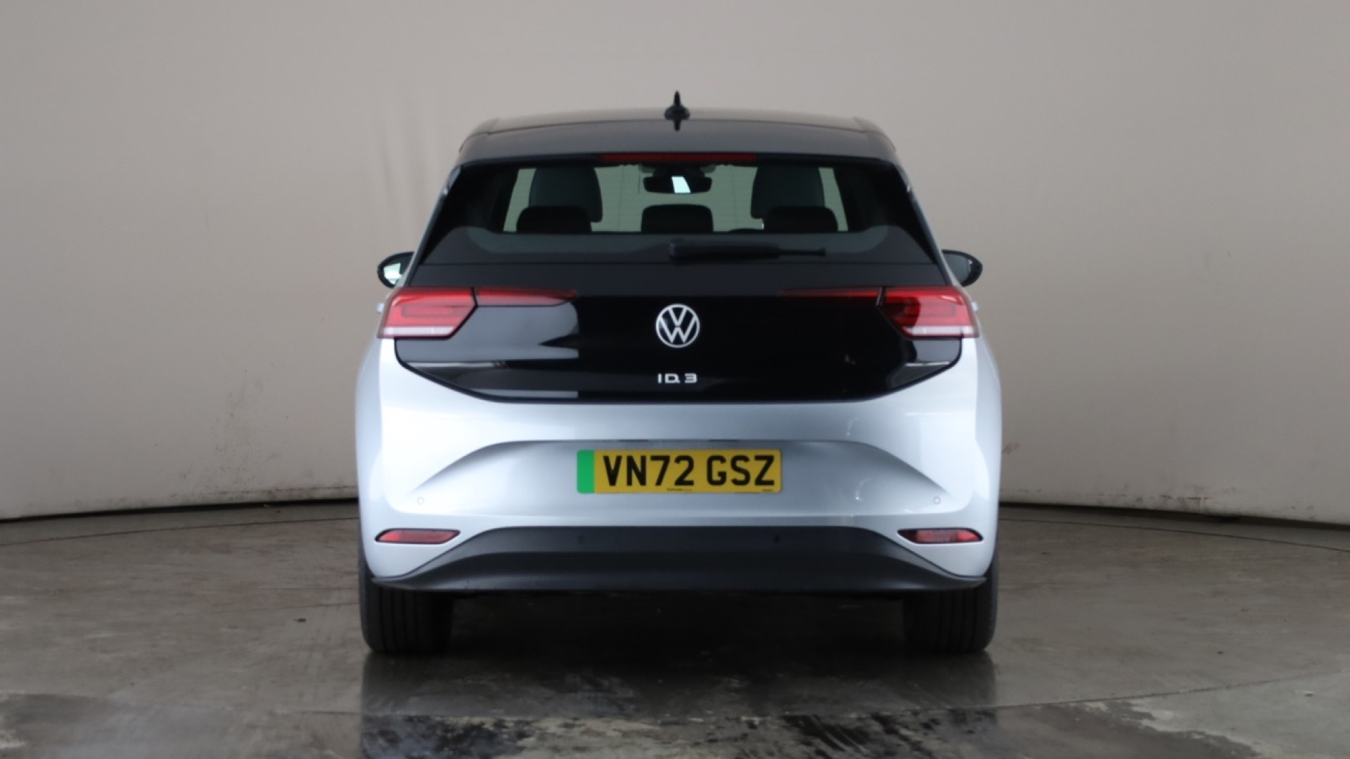 4020675 150kW Life Pro Performance 58kWh 5dr Auto