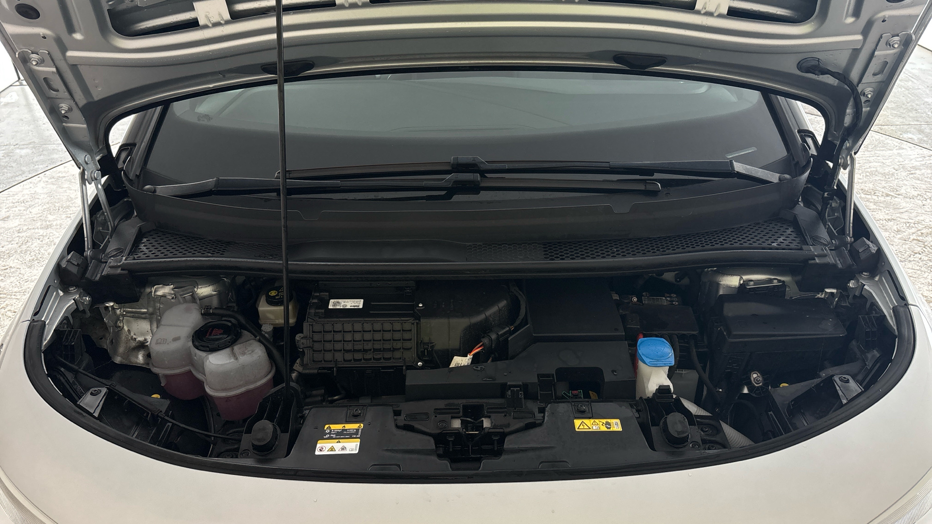 4020675 150kW Life Pro Performance 58kWh 5dr Auto