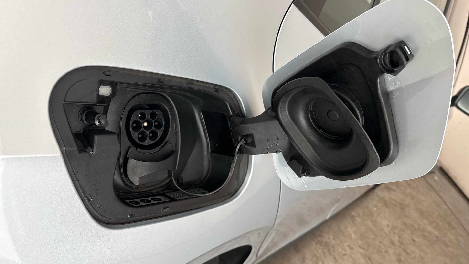 4020675 150kW Life Pro Performance 58kWh 5dr Auto