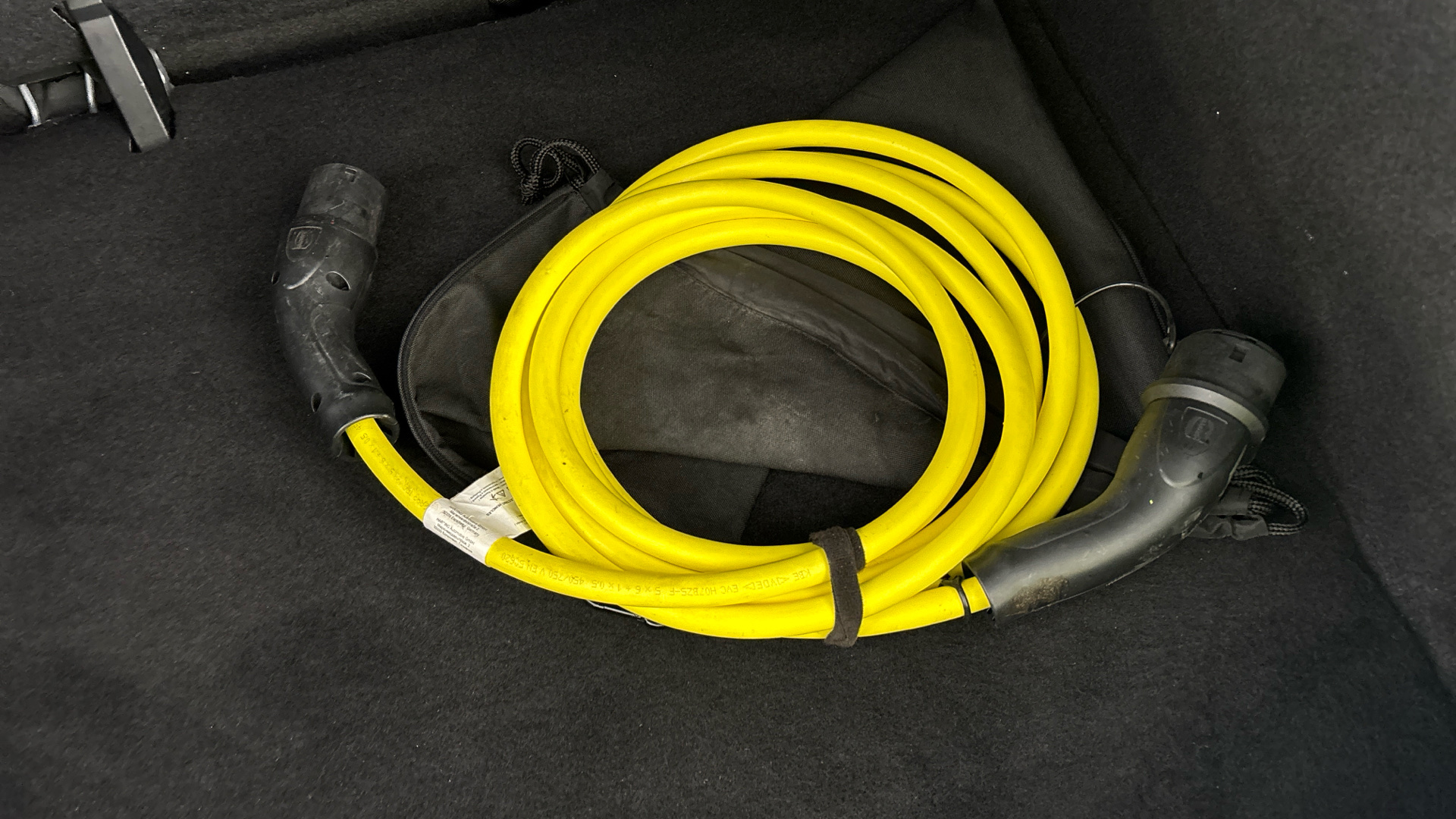 4020675 150kW Life Pro Performance 58kWh 5dr Auto