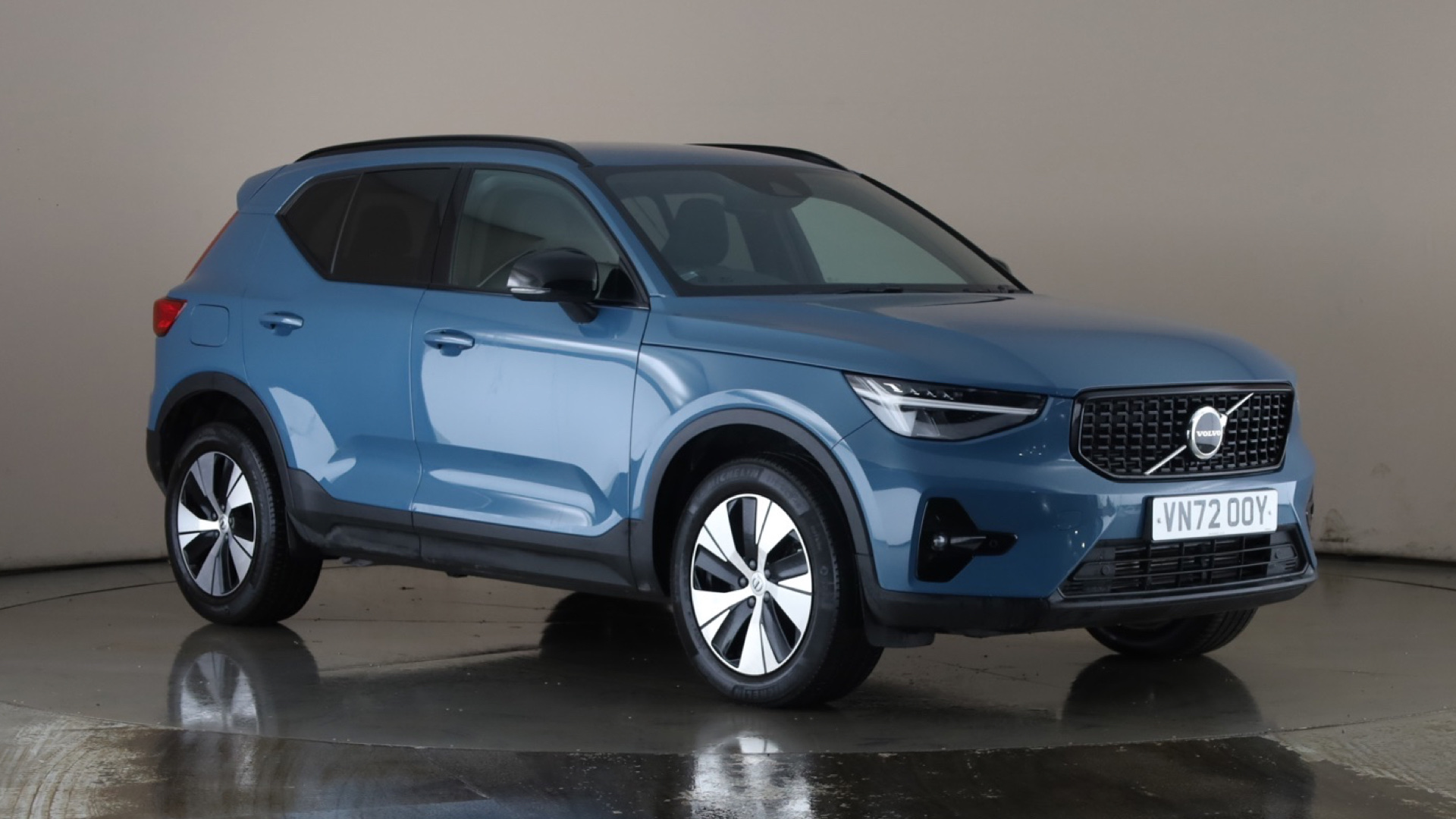 4020806 1.5 T4 Recharge PHEV Plus Dark 5dr Auto