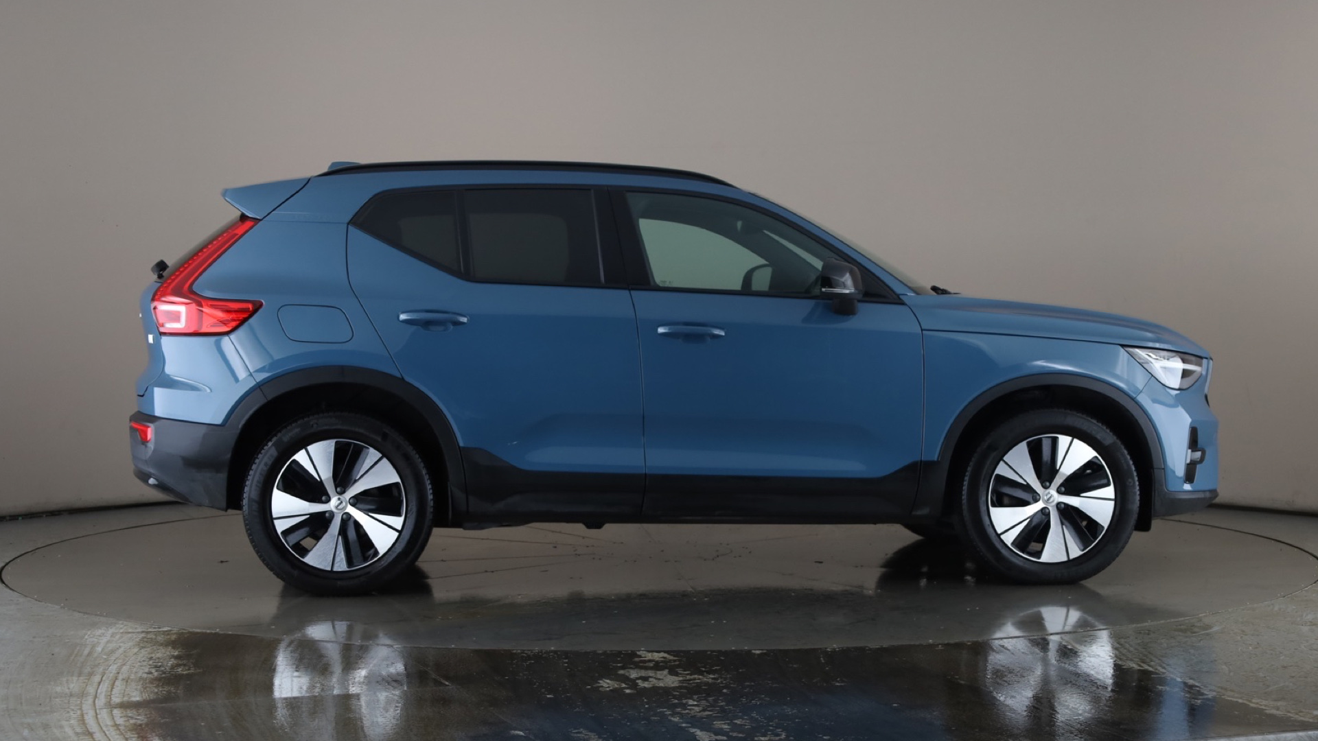 4020806 1.5 T4 Recharge PHEV Plus Dark 5dr Auto