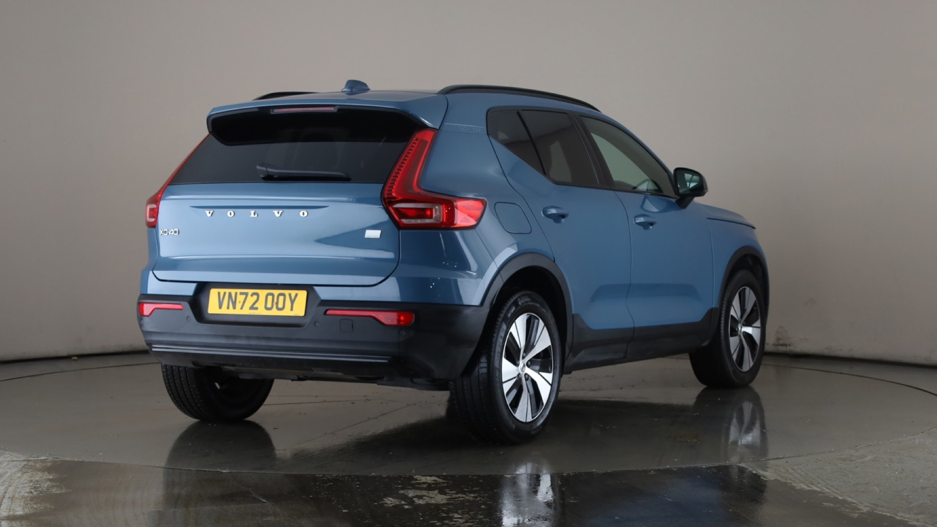 4020806 1.5 T4 Recharge PHEV Plus Dark 5dr Auto