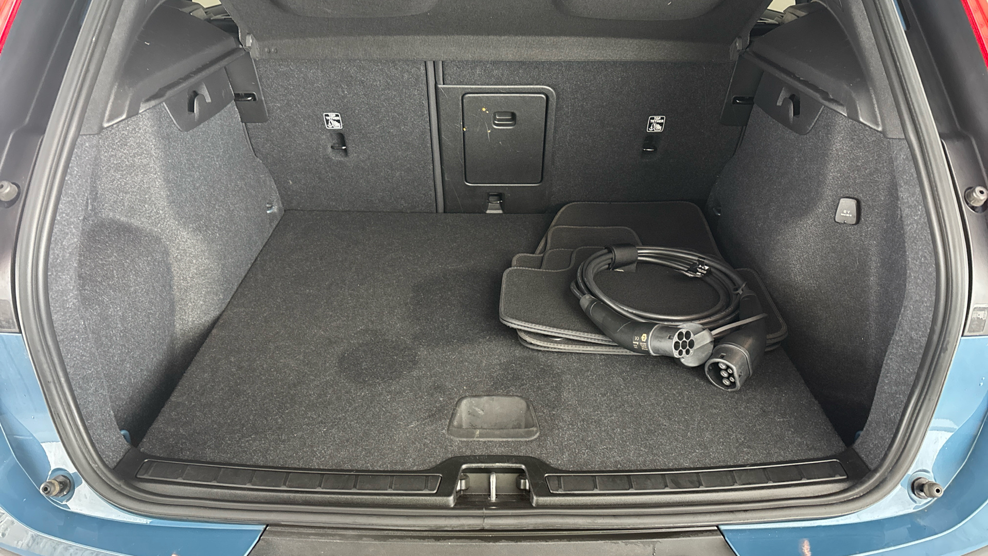 4020806 1.5 T4 Recharge PHEV Plus Dark 5dr Auto