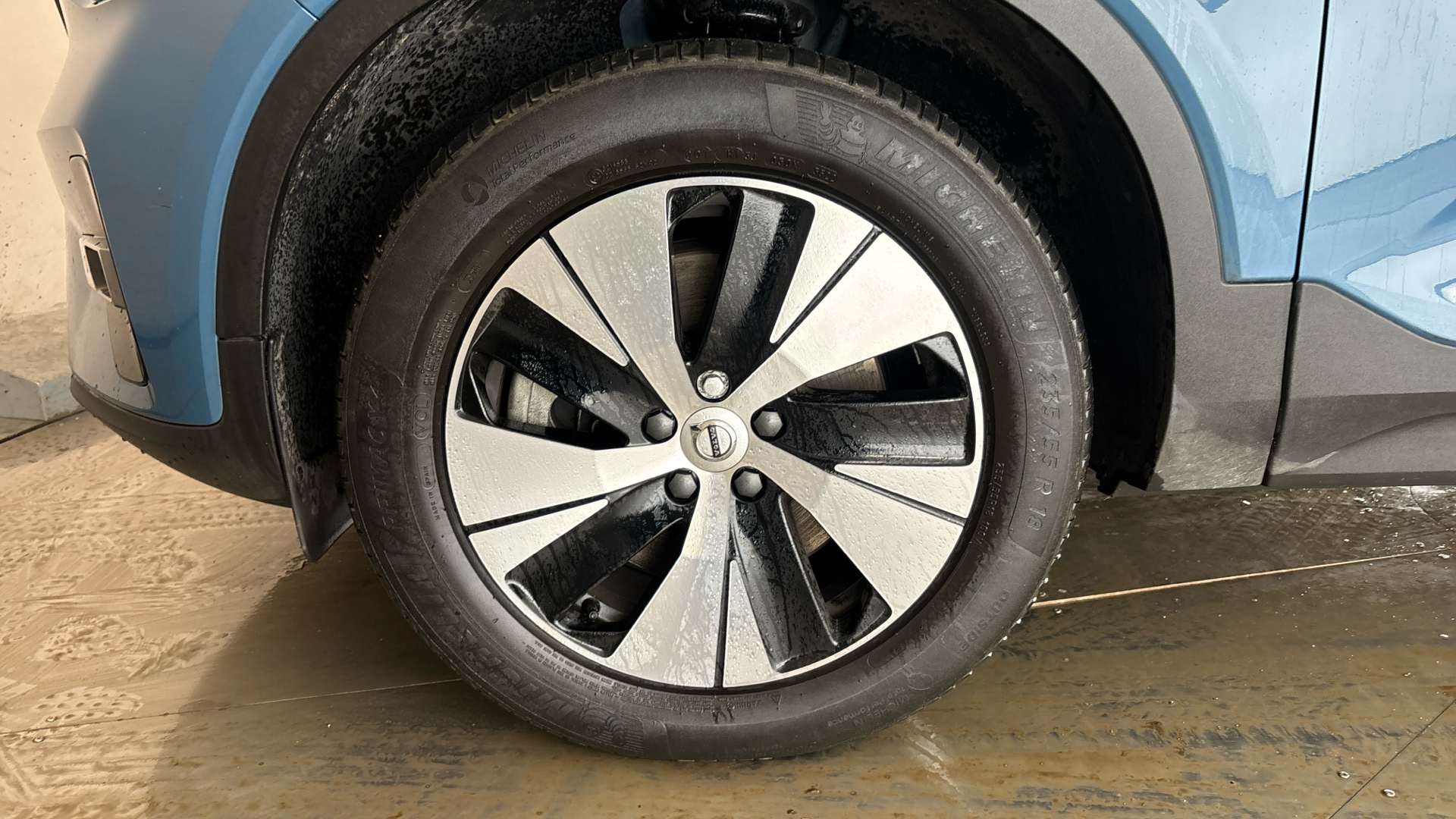 4020806 1.5 T4 Recharge PHEV Plus Dark 5dr Auto