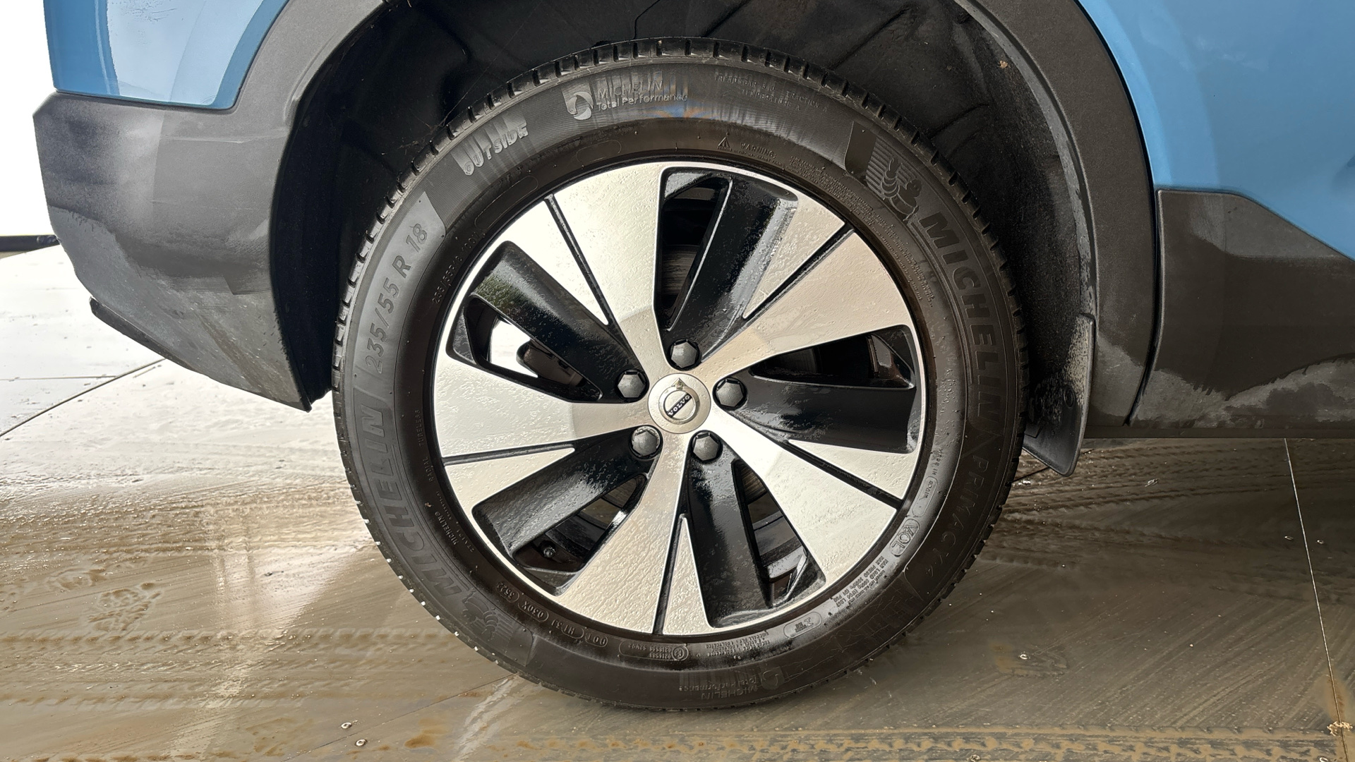 4020806 1.5 T4 Recharge PHEV Plus Dark 5dr Auto