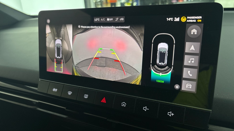 MG MG4 reverse camera