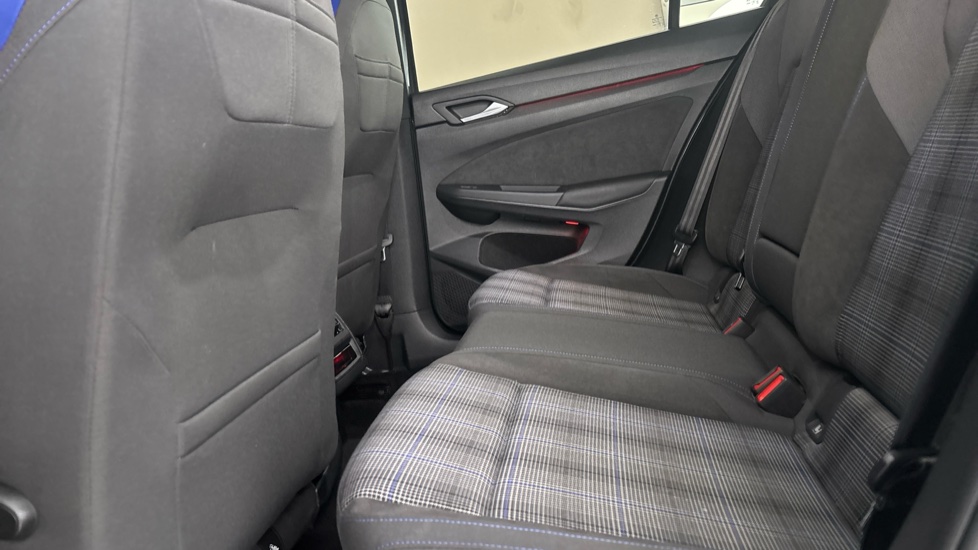 VOLKSWAGEN GOLF Image 14