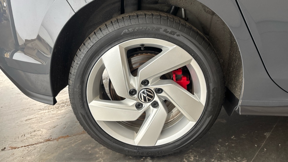 VOLKSWAGEN GOLF Image 19