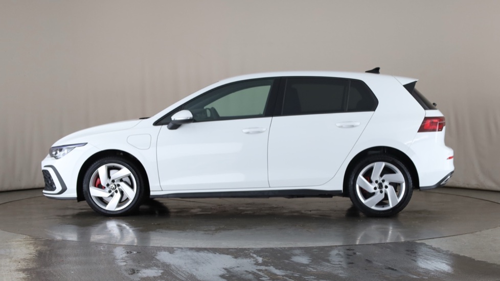VOLKSWAGEN GOLF Image 2